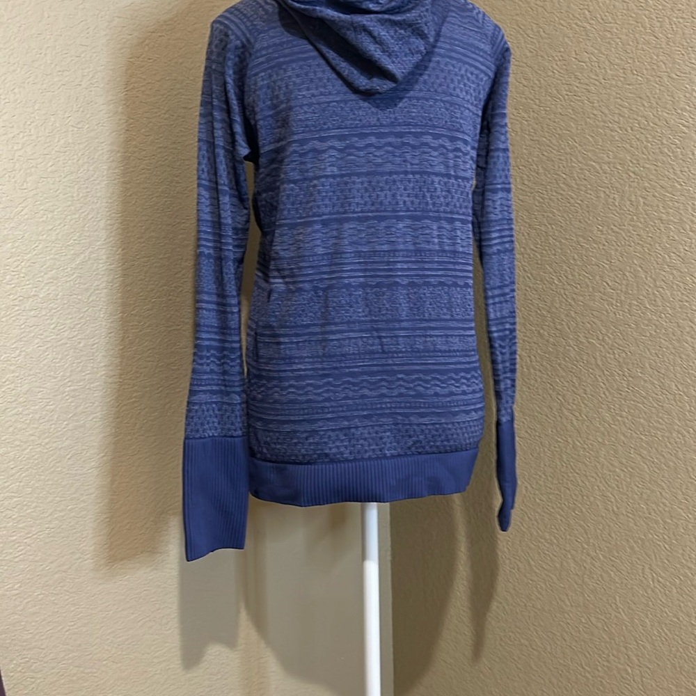 Blue Patterned Hoodie - Picture 9 of 10